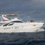 Who can provide photography services on yacht charters?